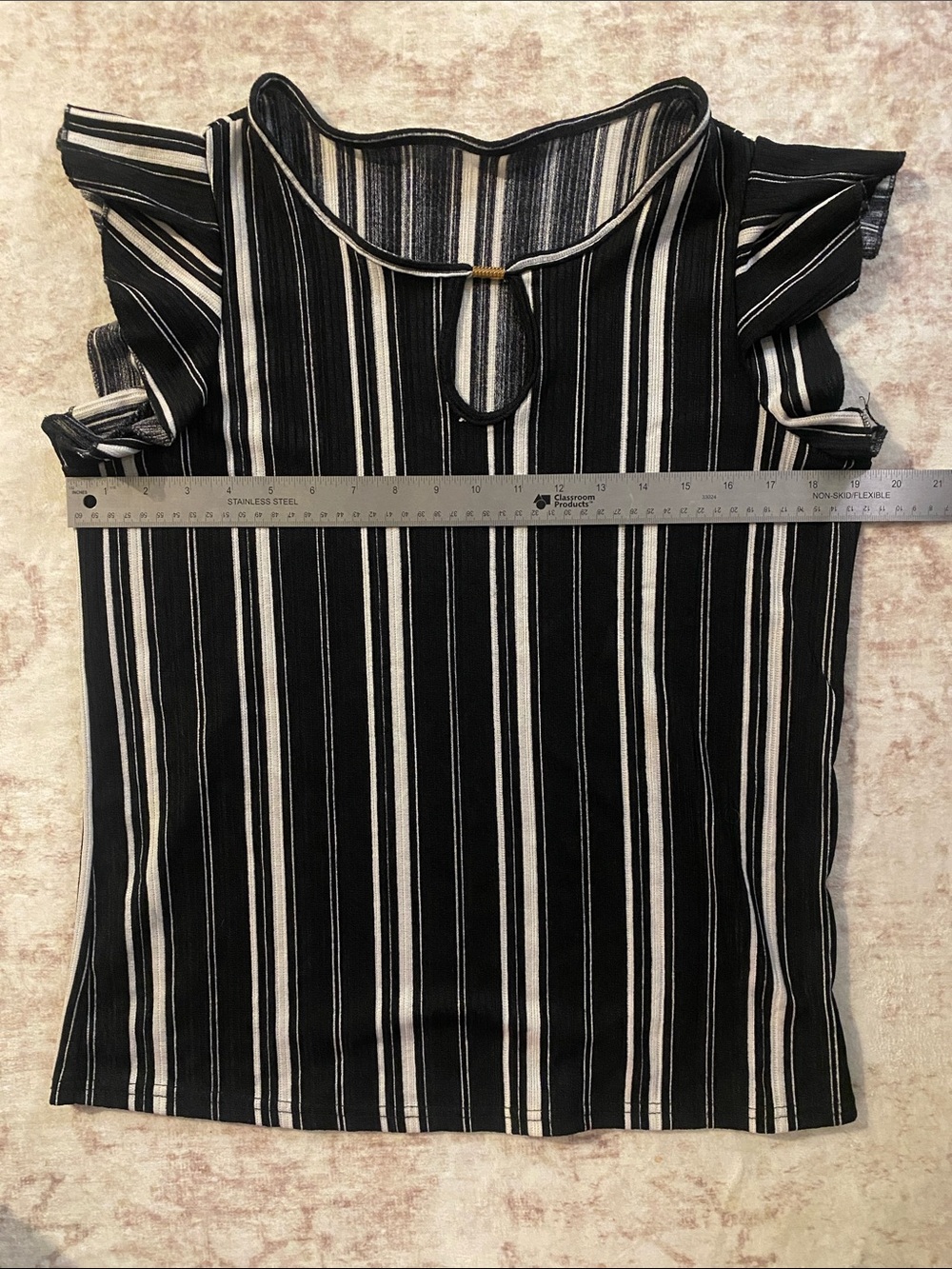 Rene Ricci Striped Black & White Flutter Sleeve Women's Top 
Medium.